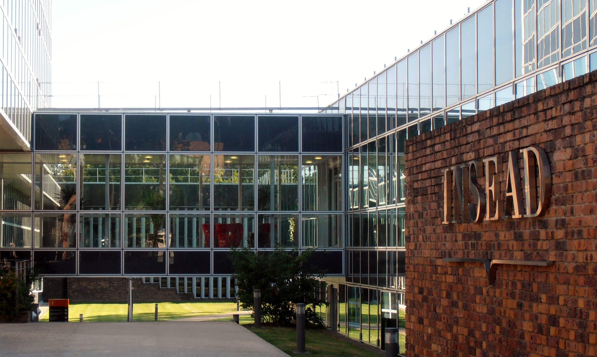INSEAD Business University, France